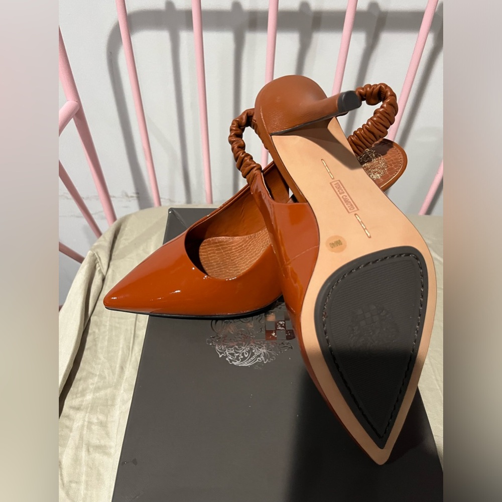 Vince Camuto Tolinnis Pump